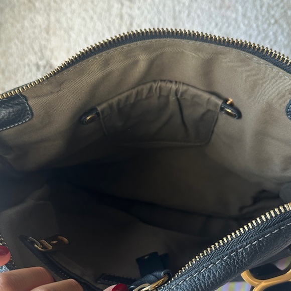 Chloe Black Leather Shoulder Bag with Gold Accents - Picture 4 of 9